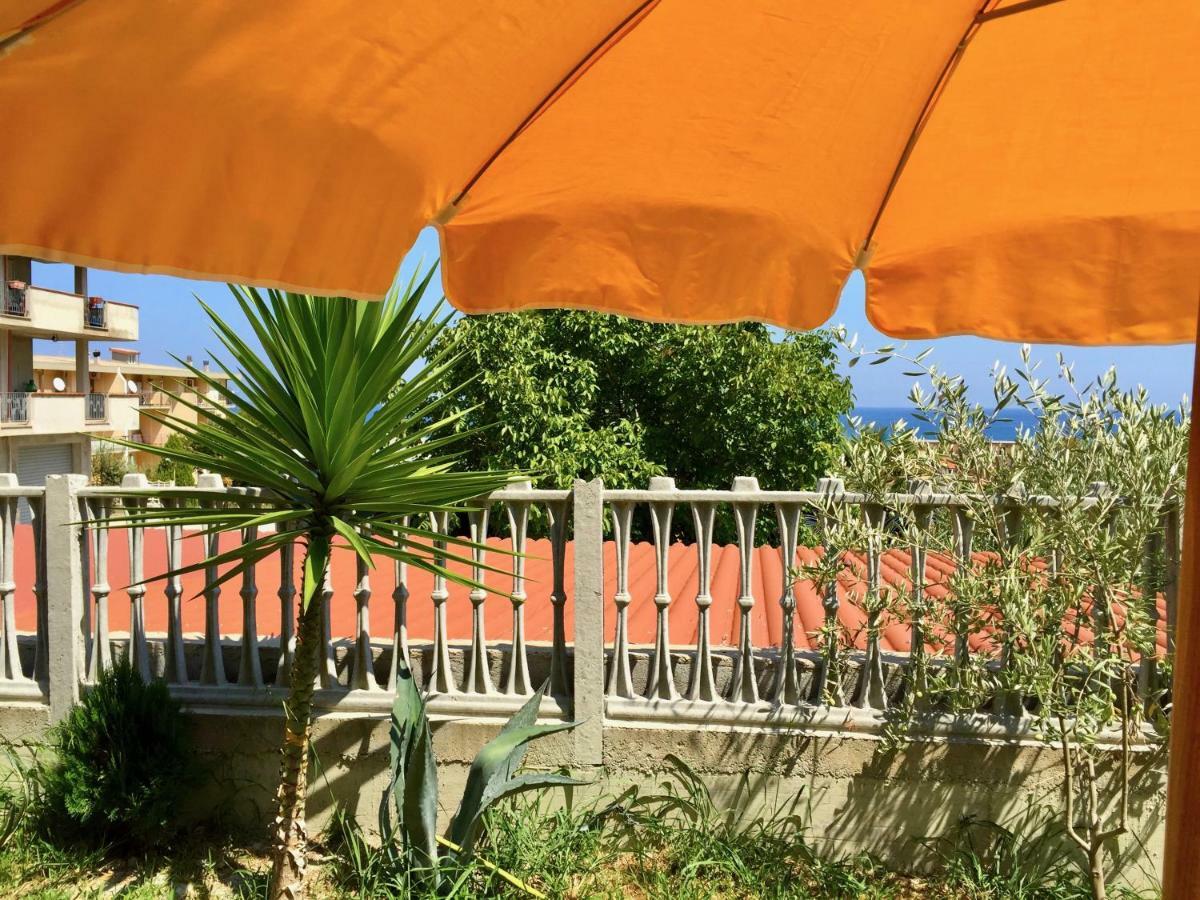 Appartement Alba Blu à Santa Caterina Dello Ionio Marina Extérieur photo